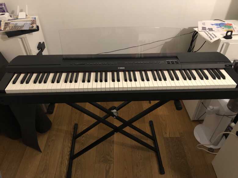 Yamaha Digital piano for sale (p-255)