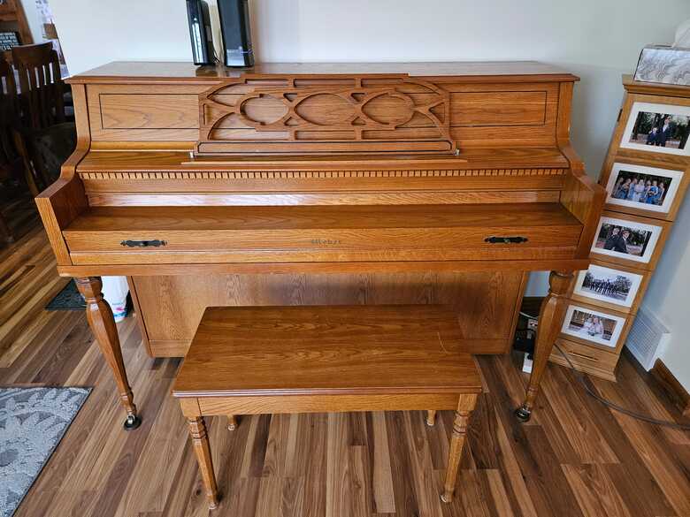 Weber Upright - Great Condition!