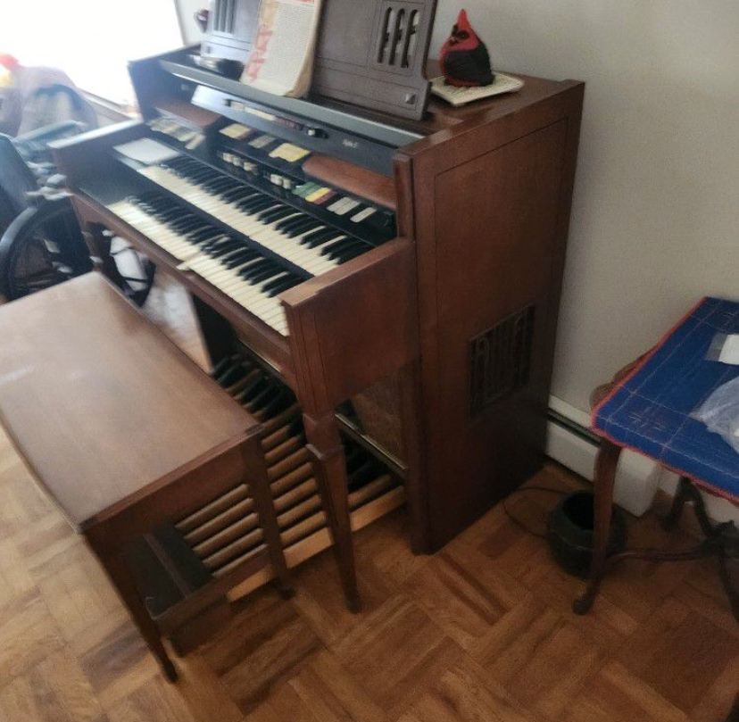 Electric organ piano send me your best offer