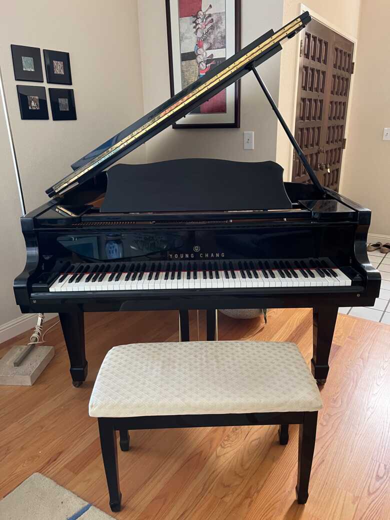 Young Chang Grand Piano priced to move 