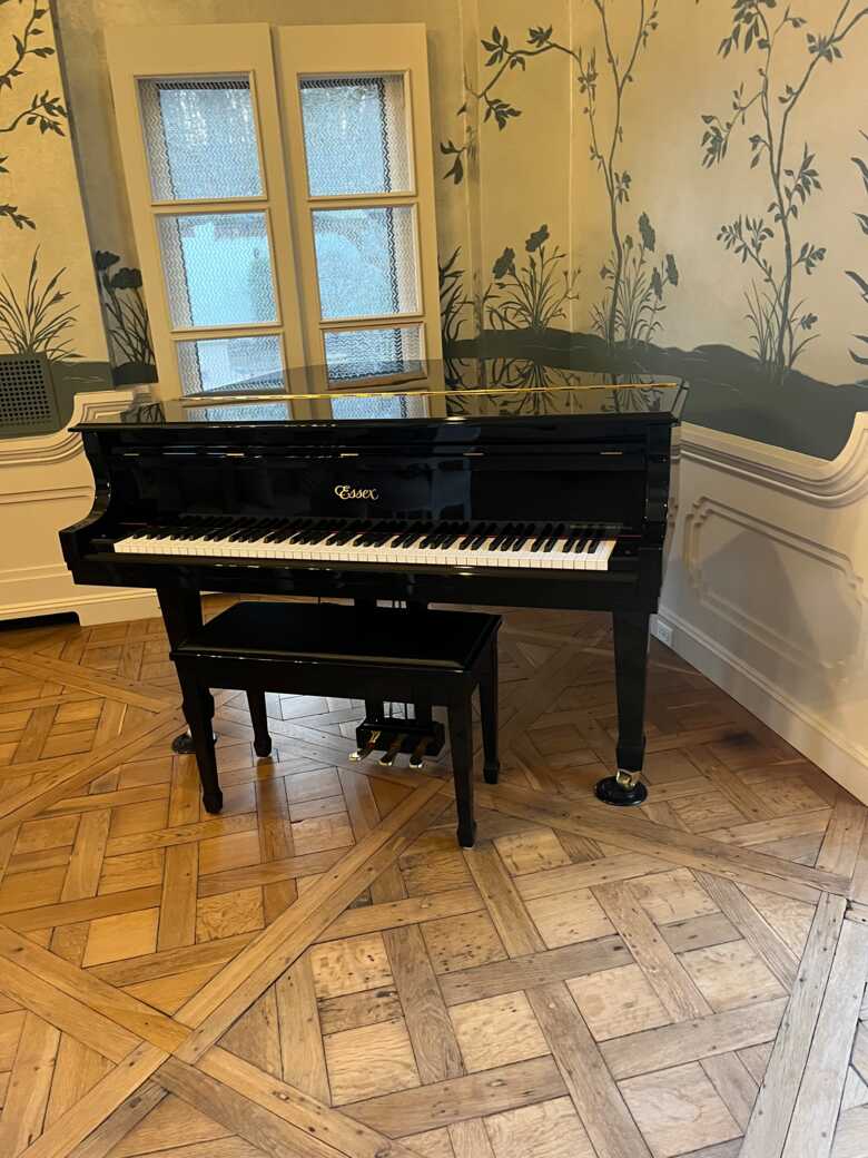 Steinway and sons  like new Essex baby grand 