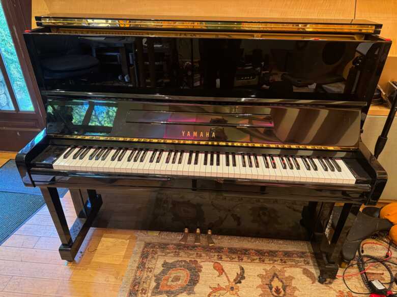 Yamaha U100 in Very Good Condition