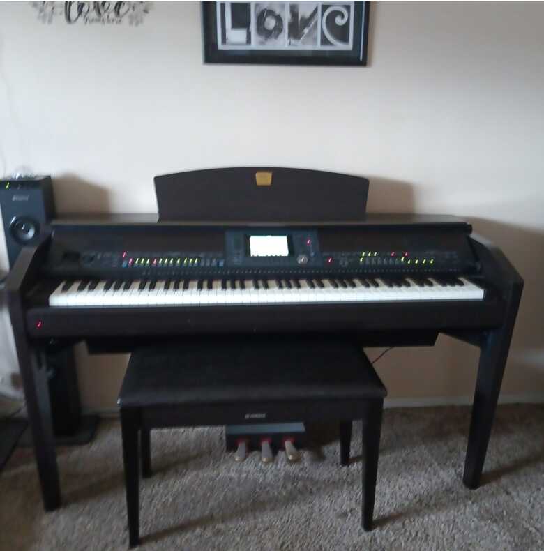 Yamaha Clavinova CVP-505 Electric Piano