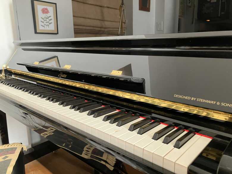 Steinway Boston UP-132E PE upright piano