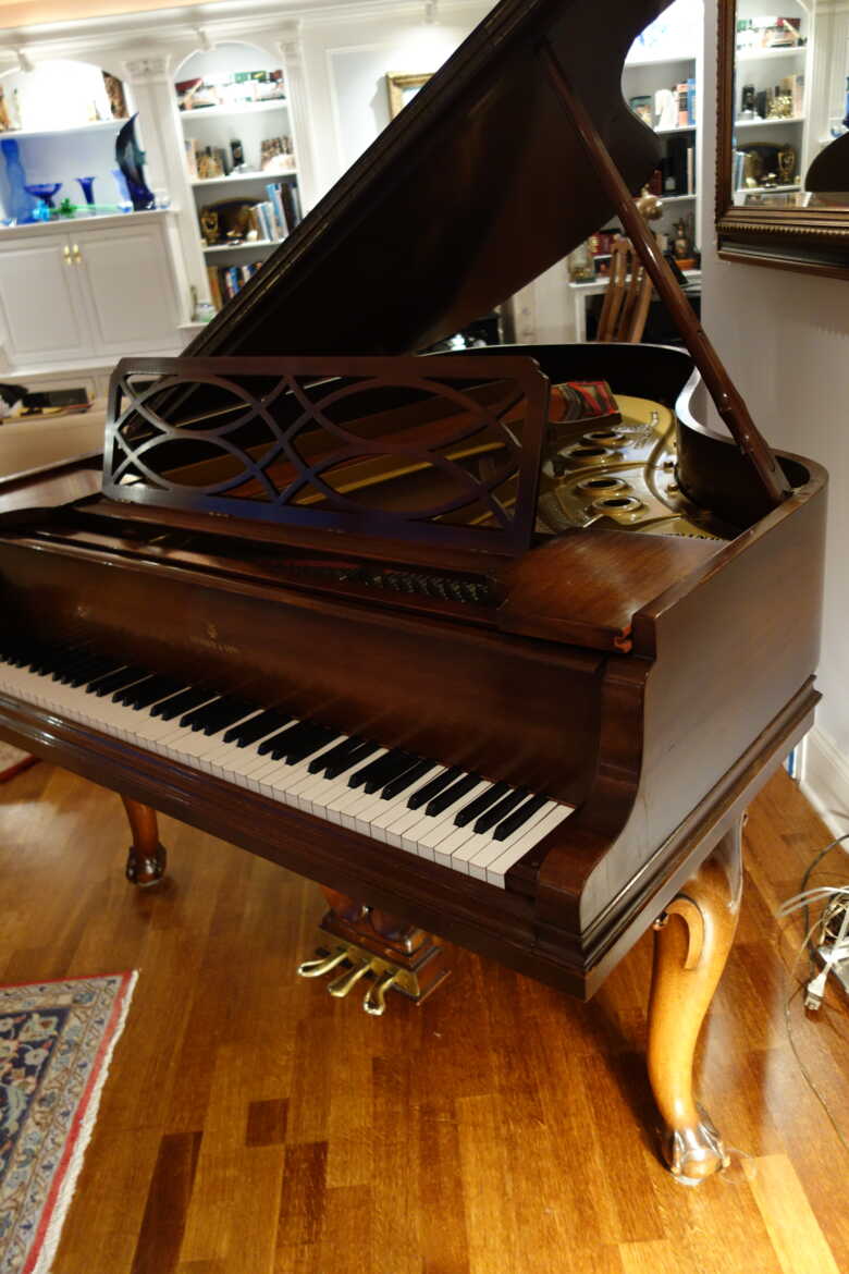 Steinway Grand L Chippendale 