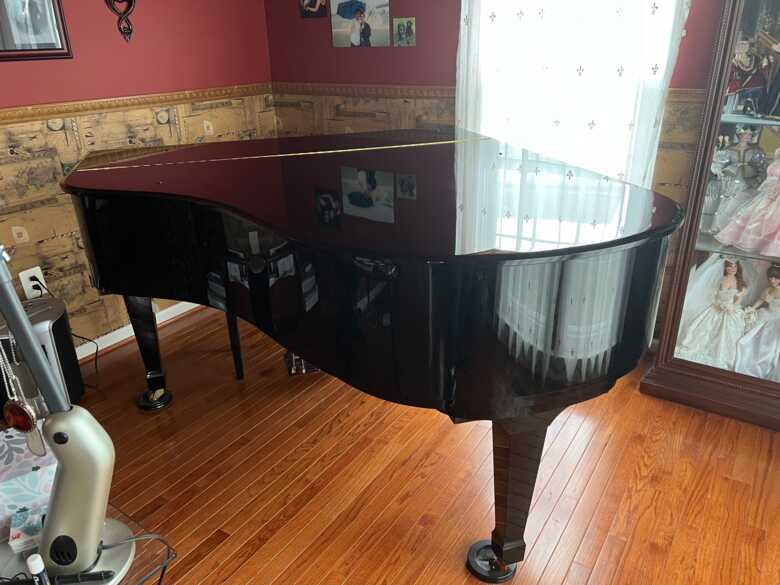 Piano in excellent and mint condition 