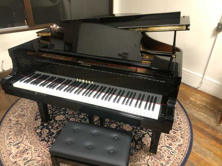 SELLING THIS YAMAHA C3 6'1" CONSERVATORY GRAND PIANO