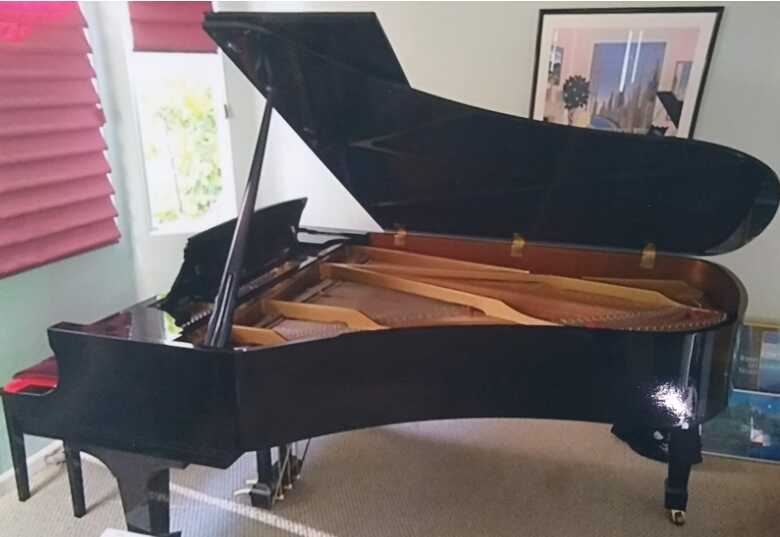 Boston 7'2" Grand Piano Excellent Condition - Best Offer 