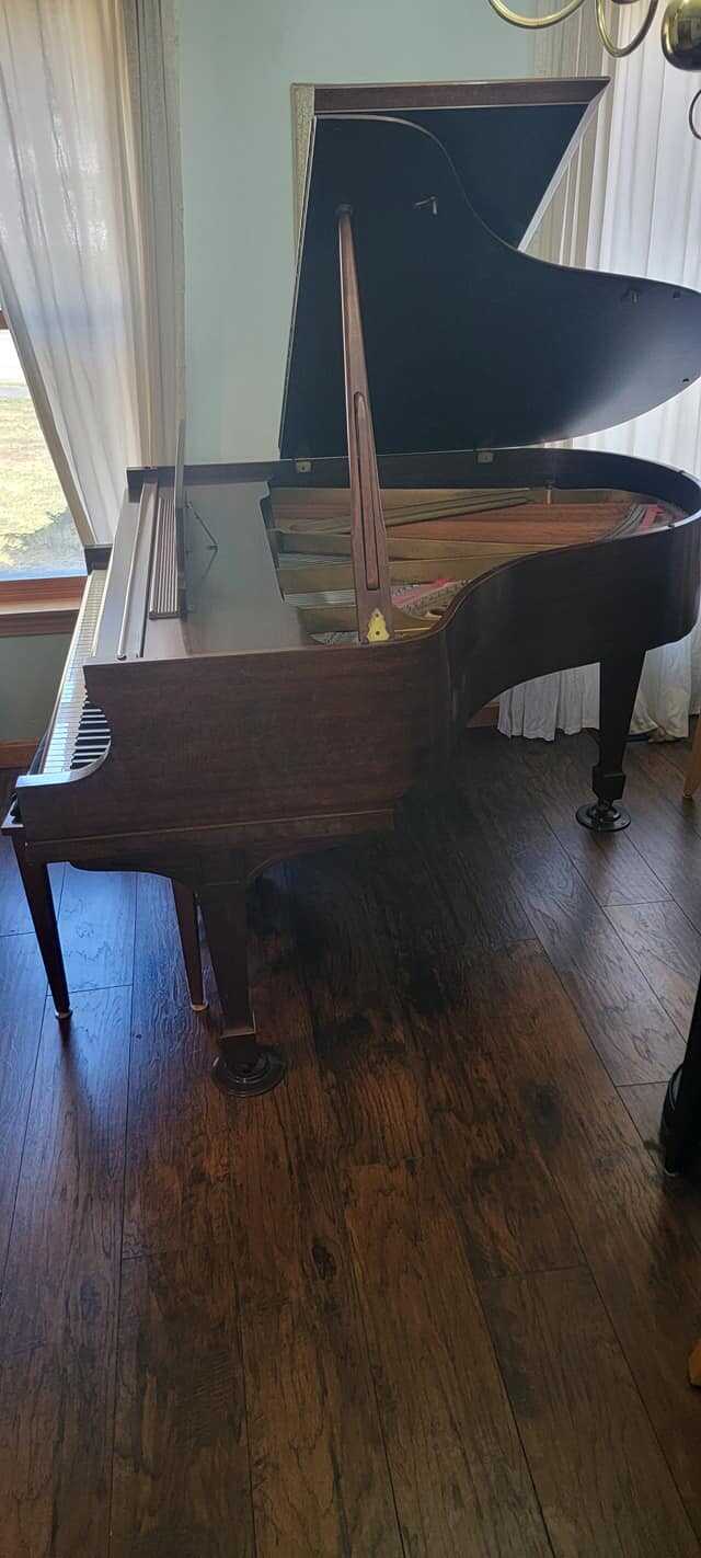 Lester Grand Piano Best Offer 