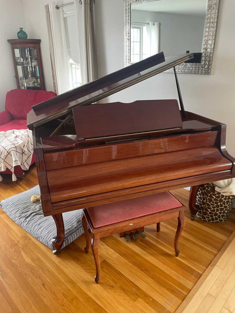 Baby Grand Piano Mahogany -Amazing Condition