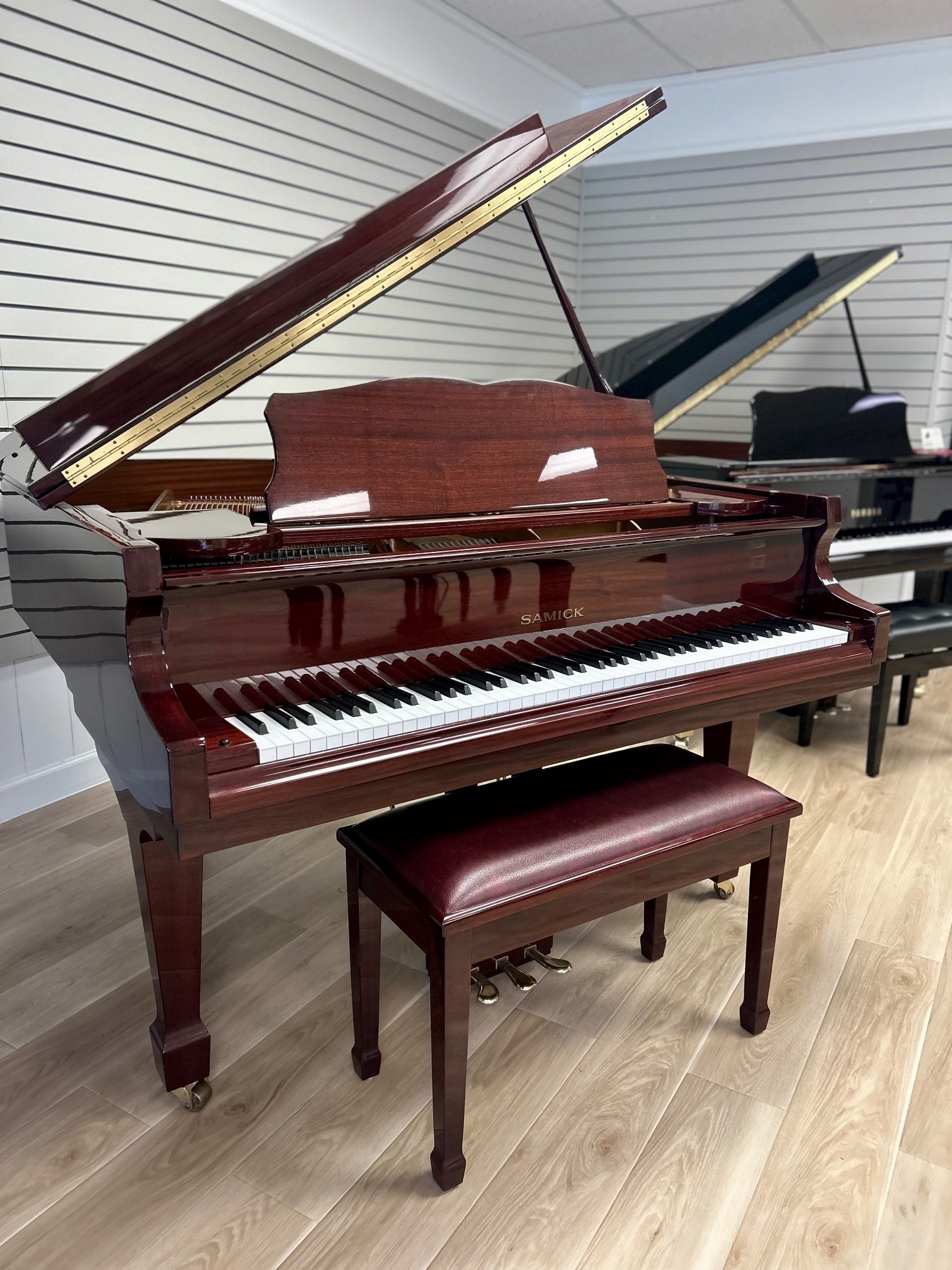 Samick SG-150 Baby Grand