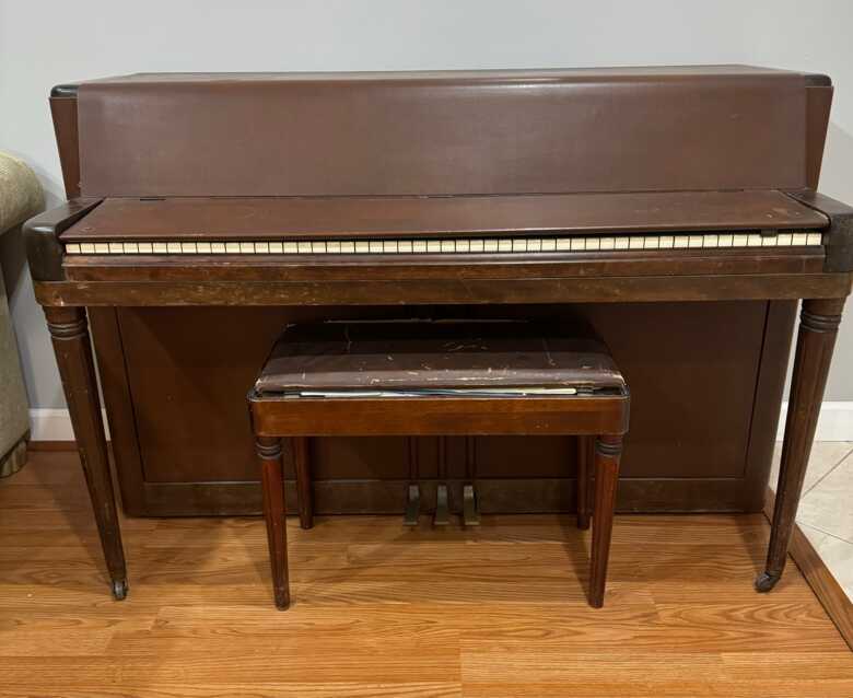 1940 Wurlitzer Upright Piano