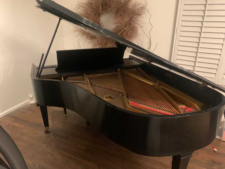 Beautiful Baldwin Grand Piano 