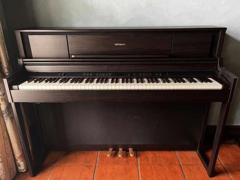 LX705DR Pure Acoustic Digital Piano + 2x Benches