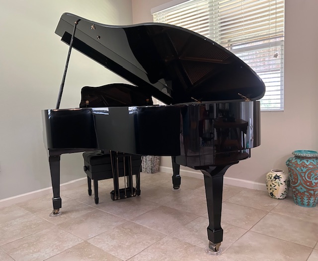 A Beautiful Hyundai 5'9" Ebony Grand Piano 