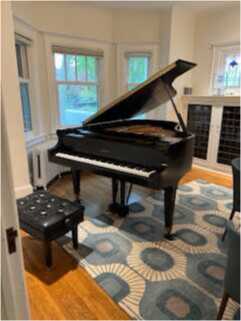 Beautiful Baldwin Grand Piano in Excellent Condition