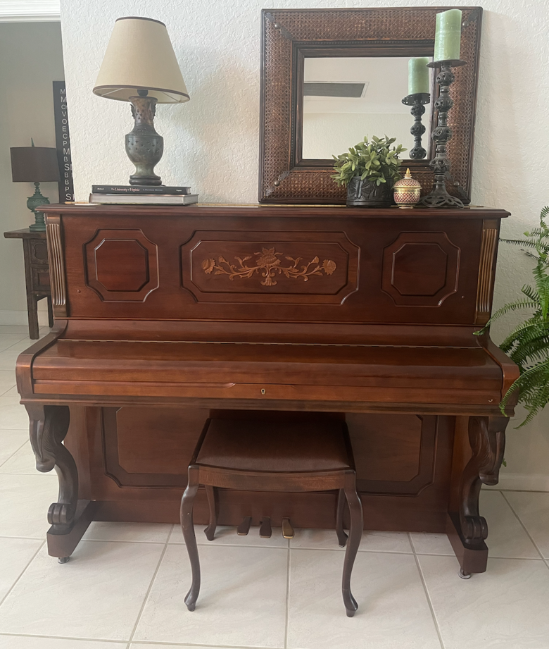 Beautiful,Well-Maintained Piano for Sale: Great Condition!