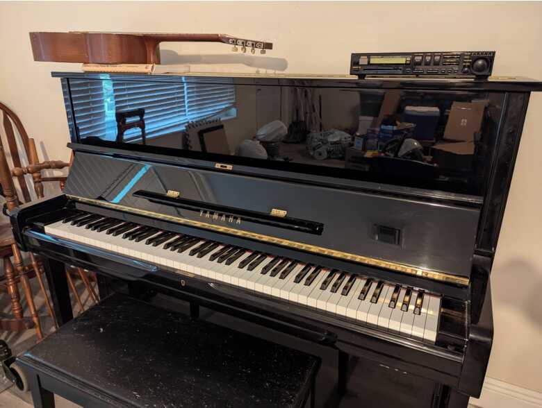 Yamaha Disklavier MX100IIXG (U1) in very good condition