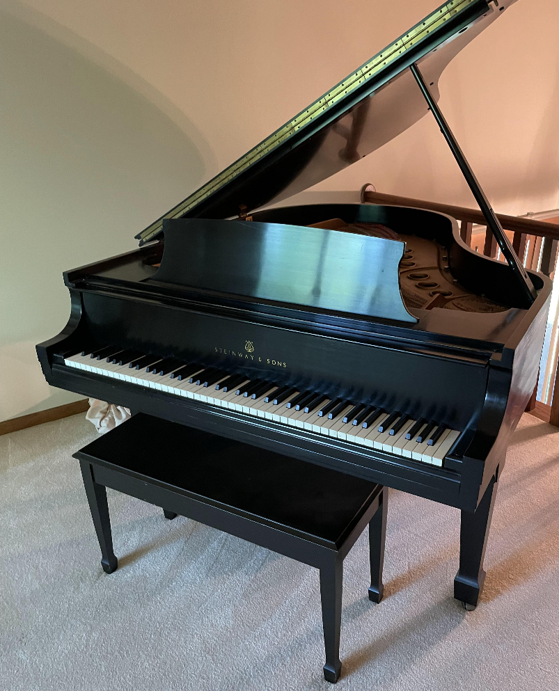 Steinway & Sons Model M Grand Piano (1980)