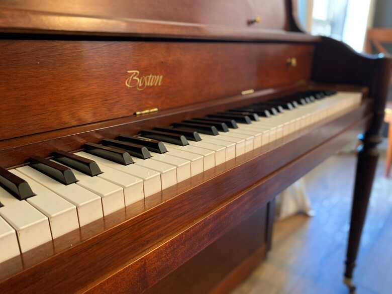 Boston 118T by Steinway & Sons in Great Condition