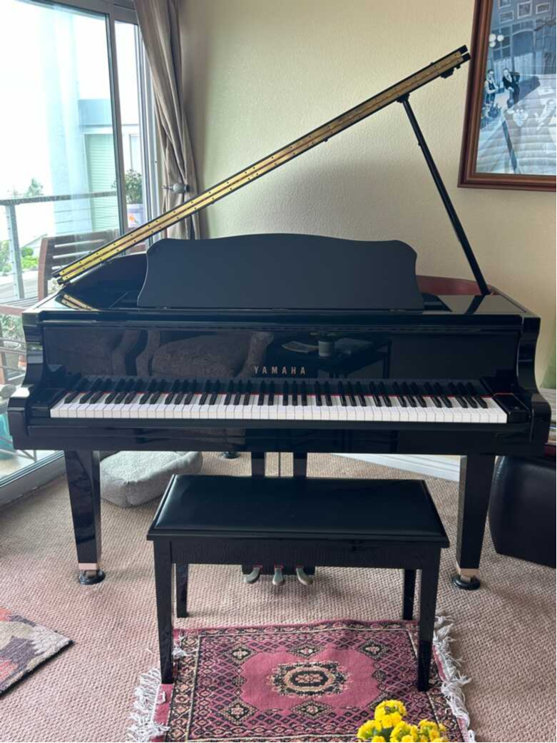 Yamaha GB1K Black Baby Grand Piano