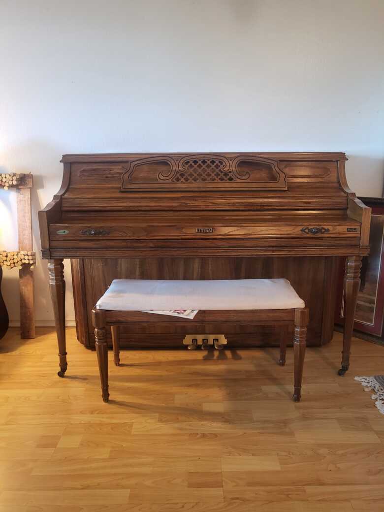 Beautiful,Well-Maintained Piano in Great Condition!