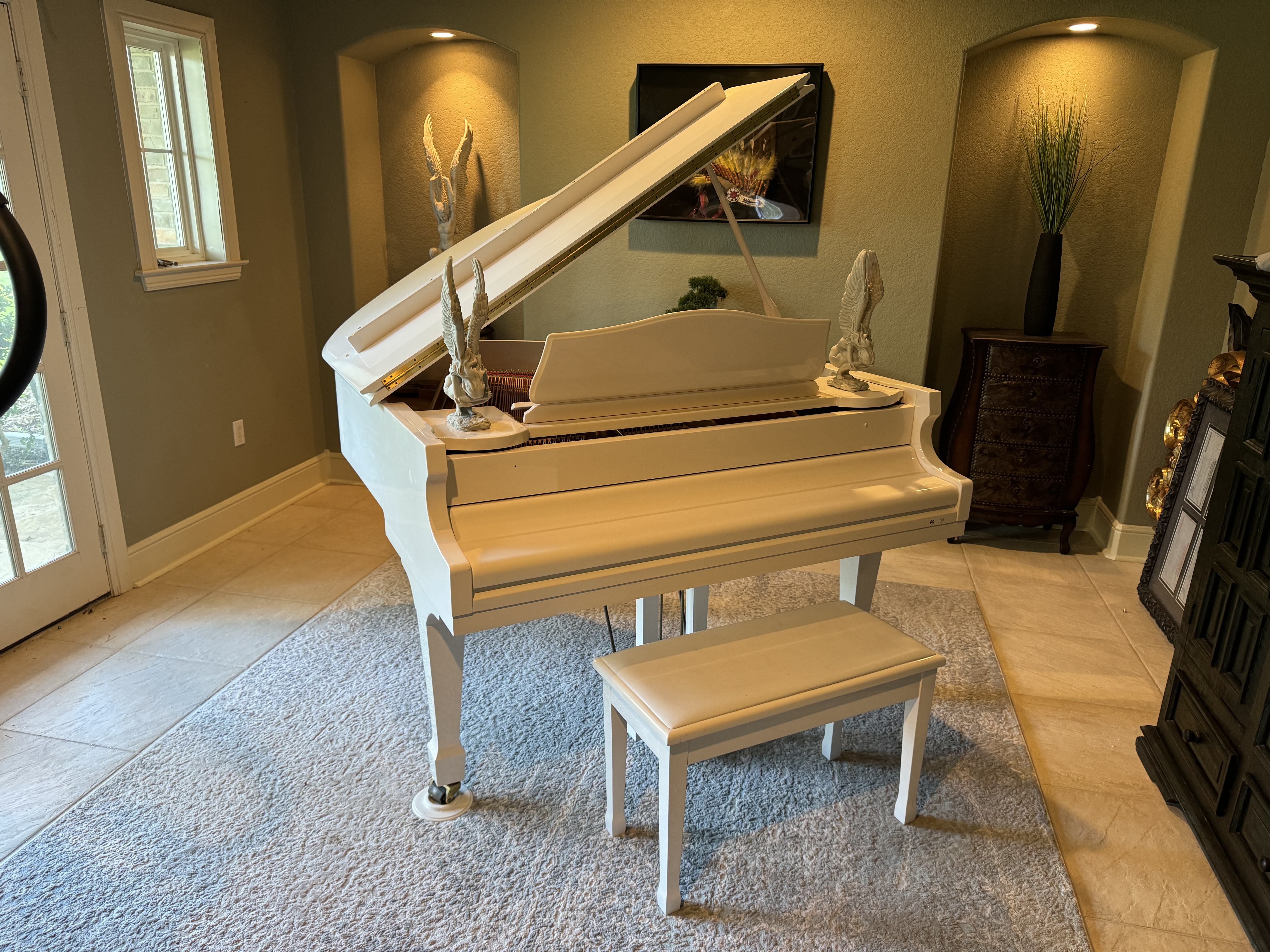 Gorgeous Ivory Baby Grand