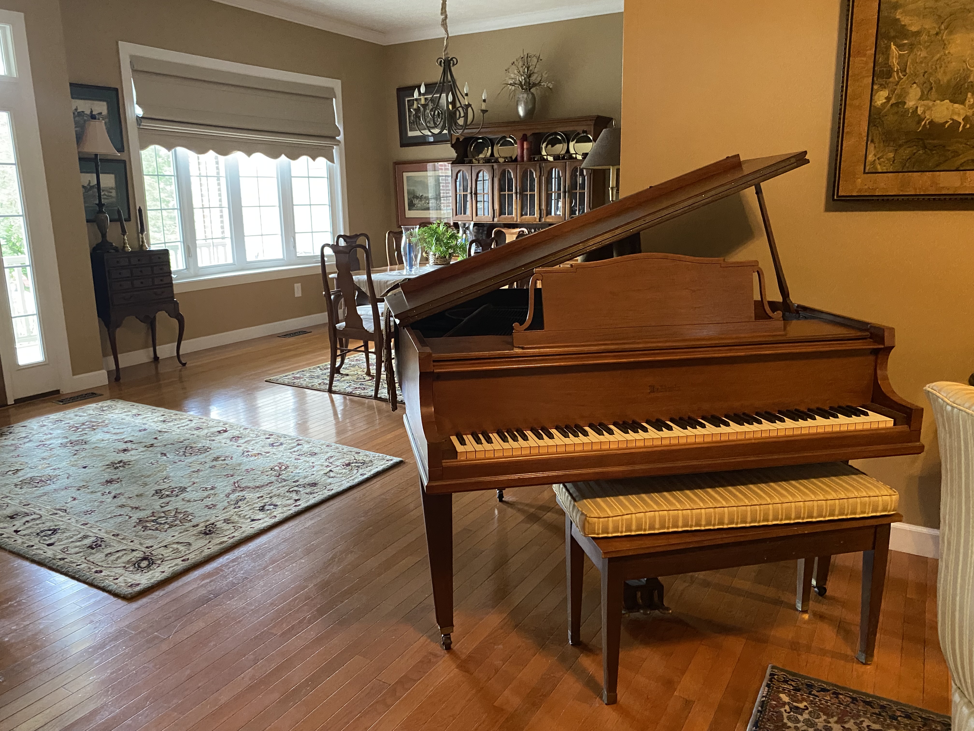 A beautiful piano with a beautiful sound REDUCED!