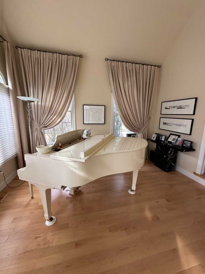 Perfect condition baby grand 