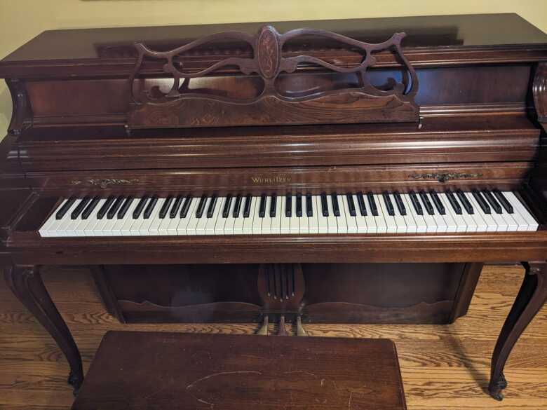 Beautiful Wurlitzer Upright Recently Tuned & Checked