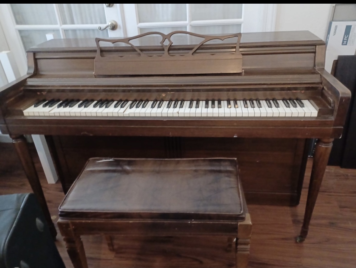 Vintage 1945 Gulbransen Piano with seat - musical instrument