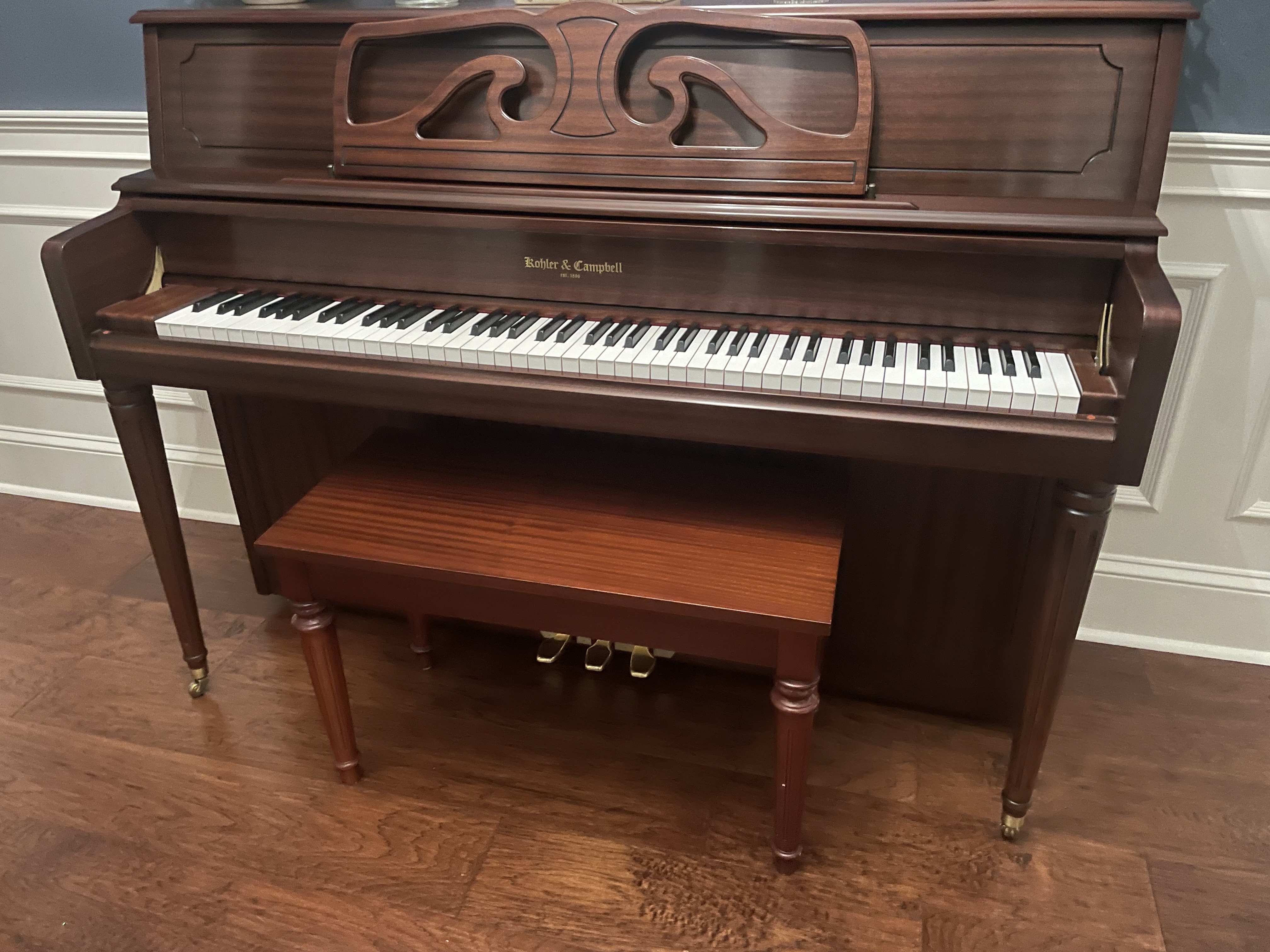 Excellent condition piano that has hardly ever been used