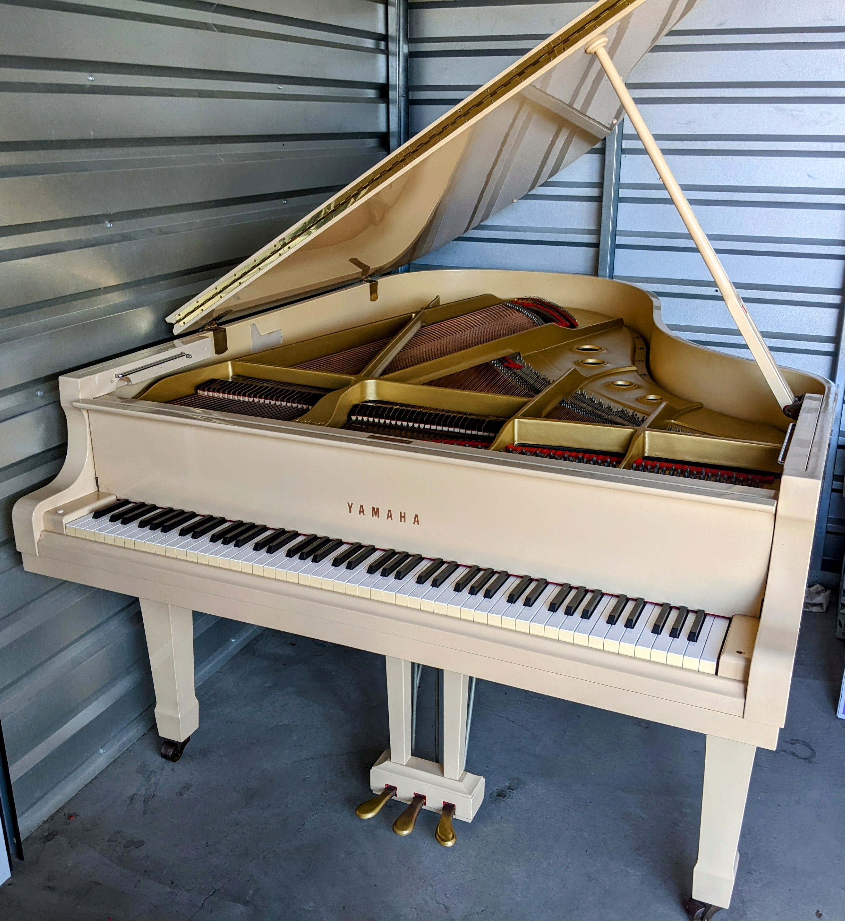 Yamaha C5 grand piano