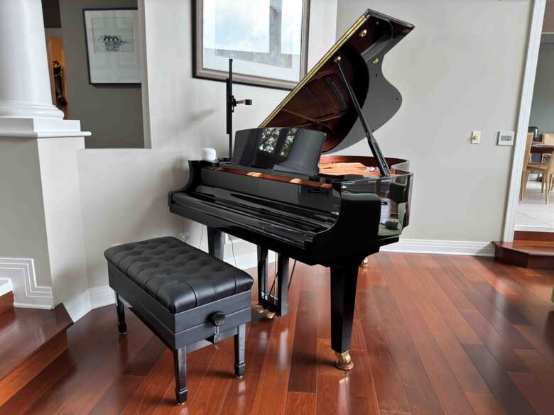 Yamaha C3X piano