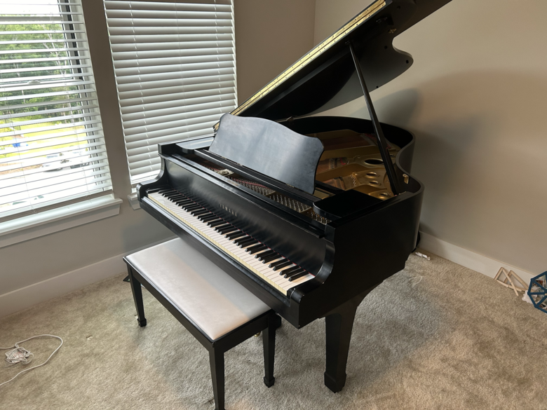 Yamaha G2 Baby Grand - Excellent Condition