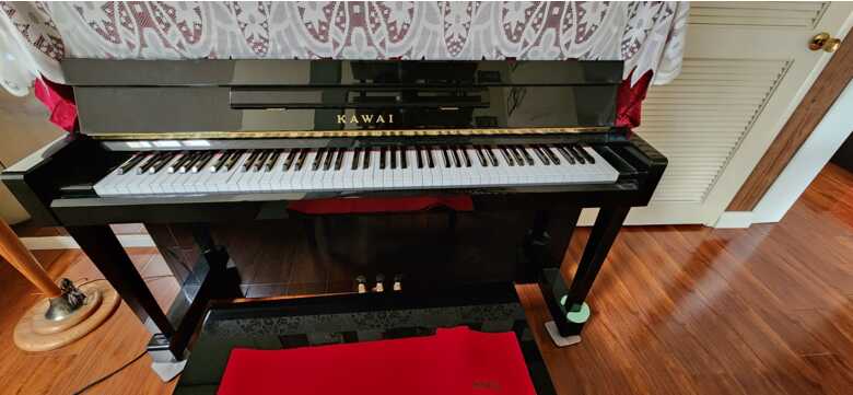 Kawai CX-21 upright piano- Excellent maintenance-like new
