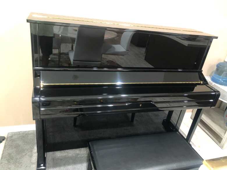Lightly used Yamaha Piano for Sale!