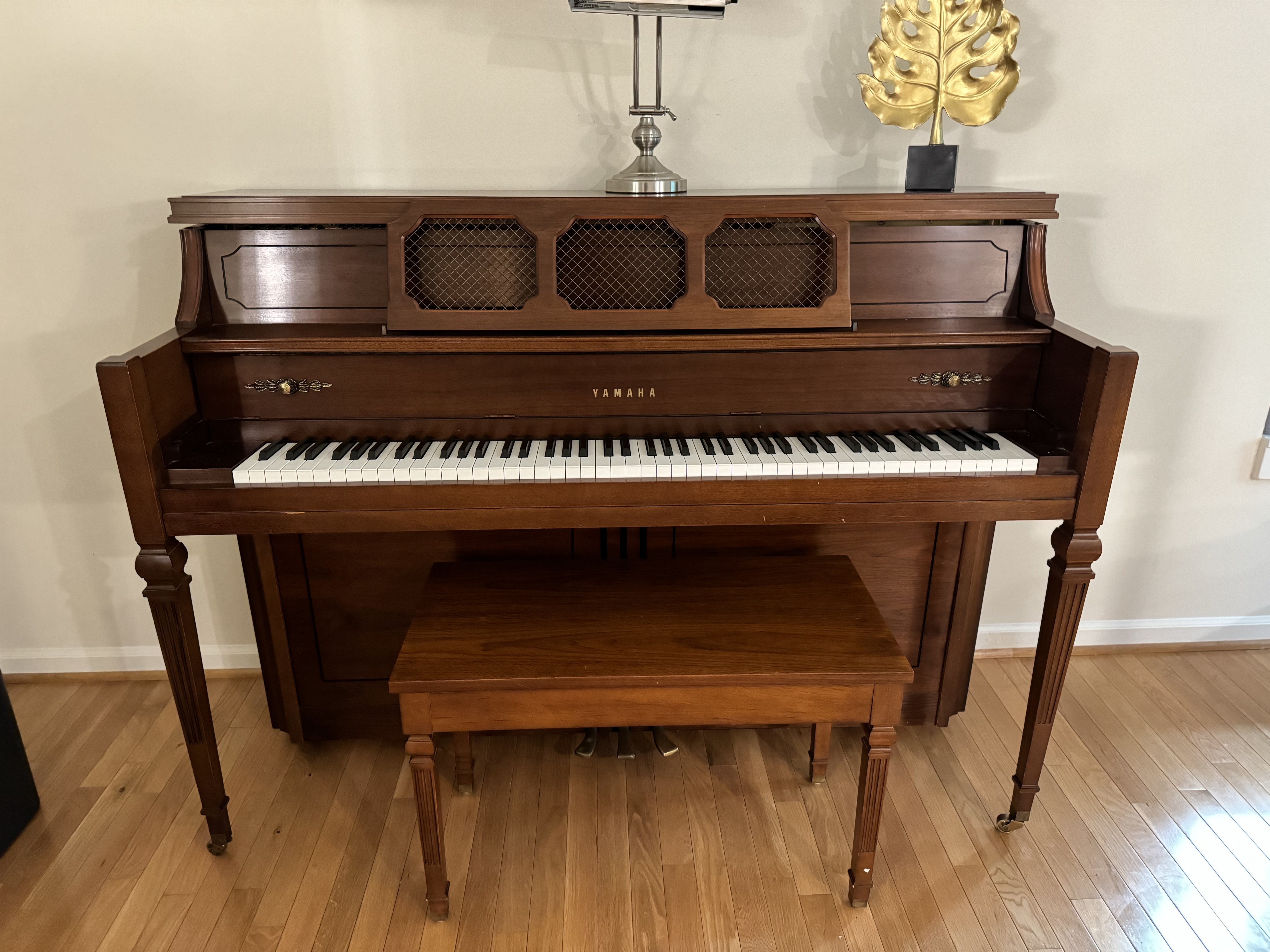 Yamaha M404 