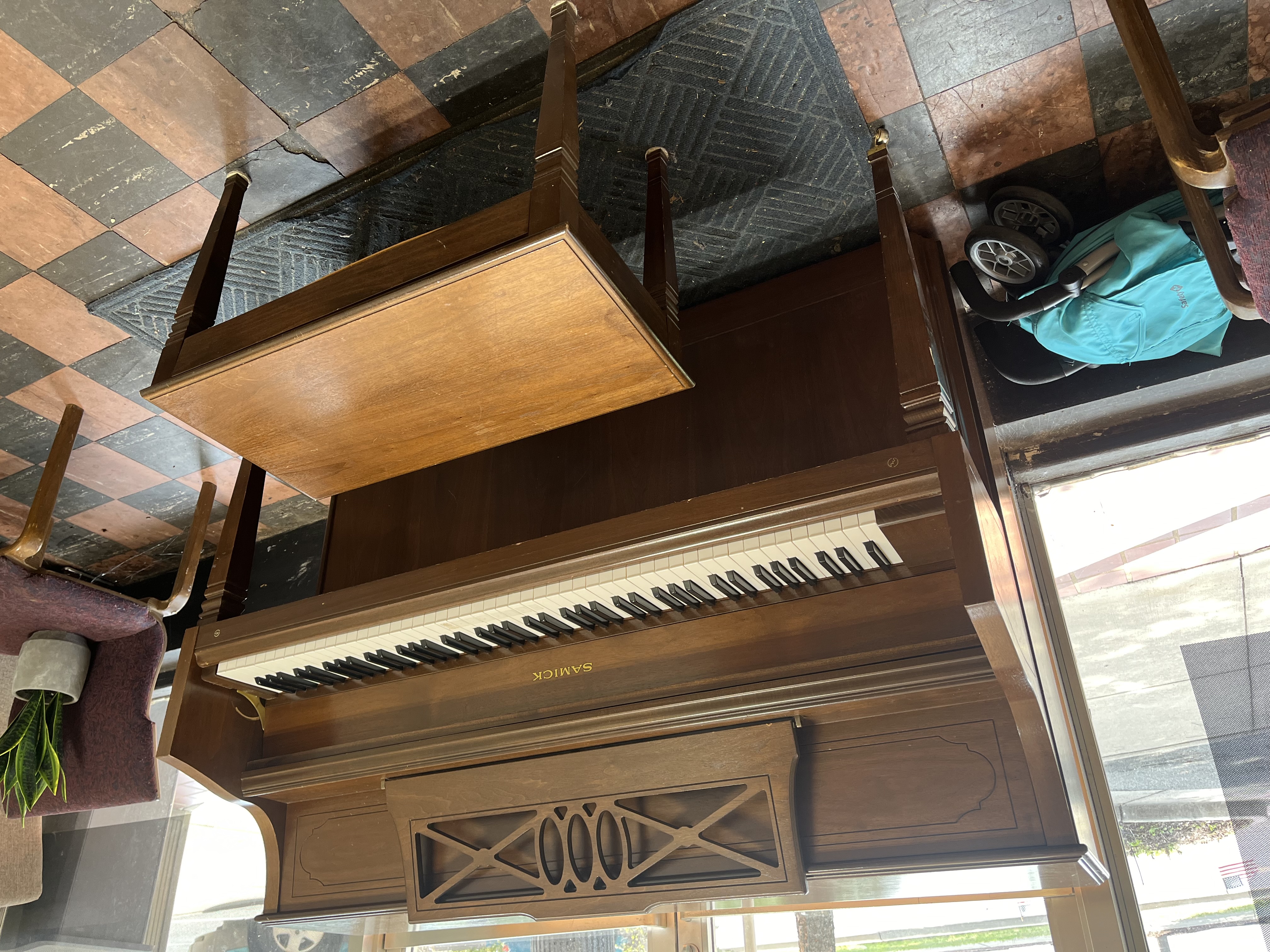 Samick upright vertical piano SU-143 Charlotte NC