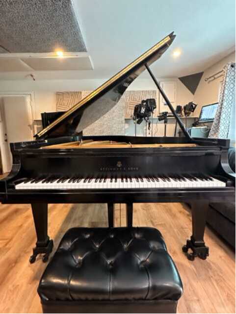 Impeccable 1994 Steinway B / Top rebuild two years ago. 