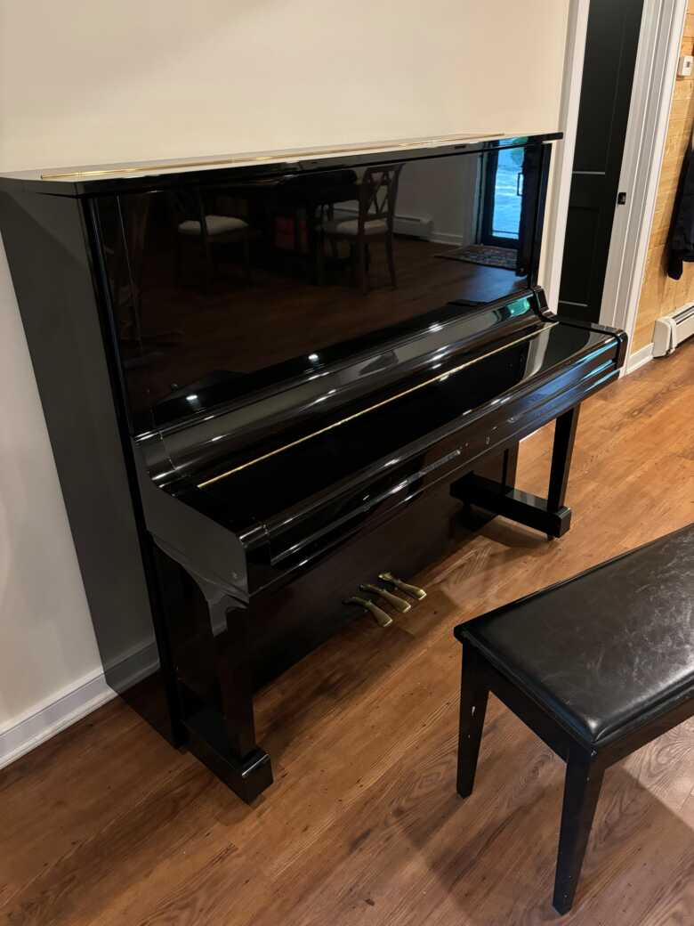 Yamaha U3M Upright Ebony Gloss