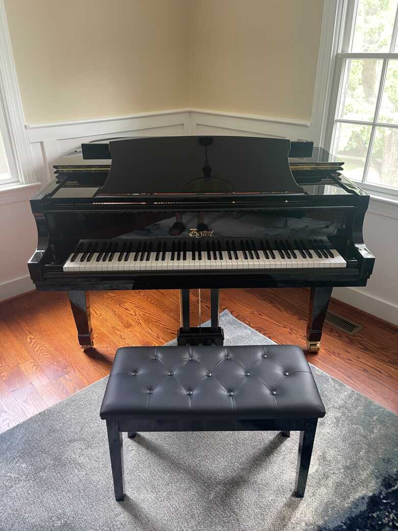 Boston Baby Grand Gloss Black GP-156