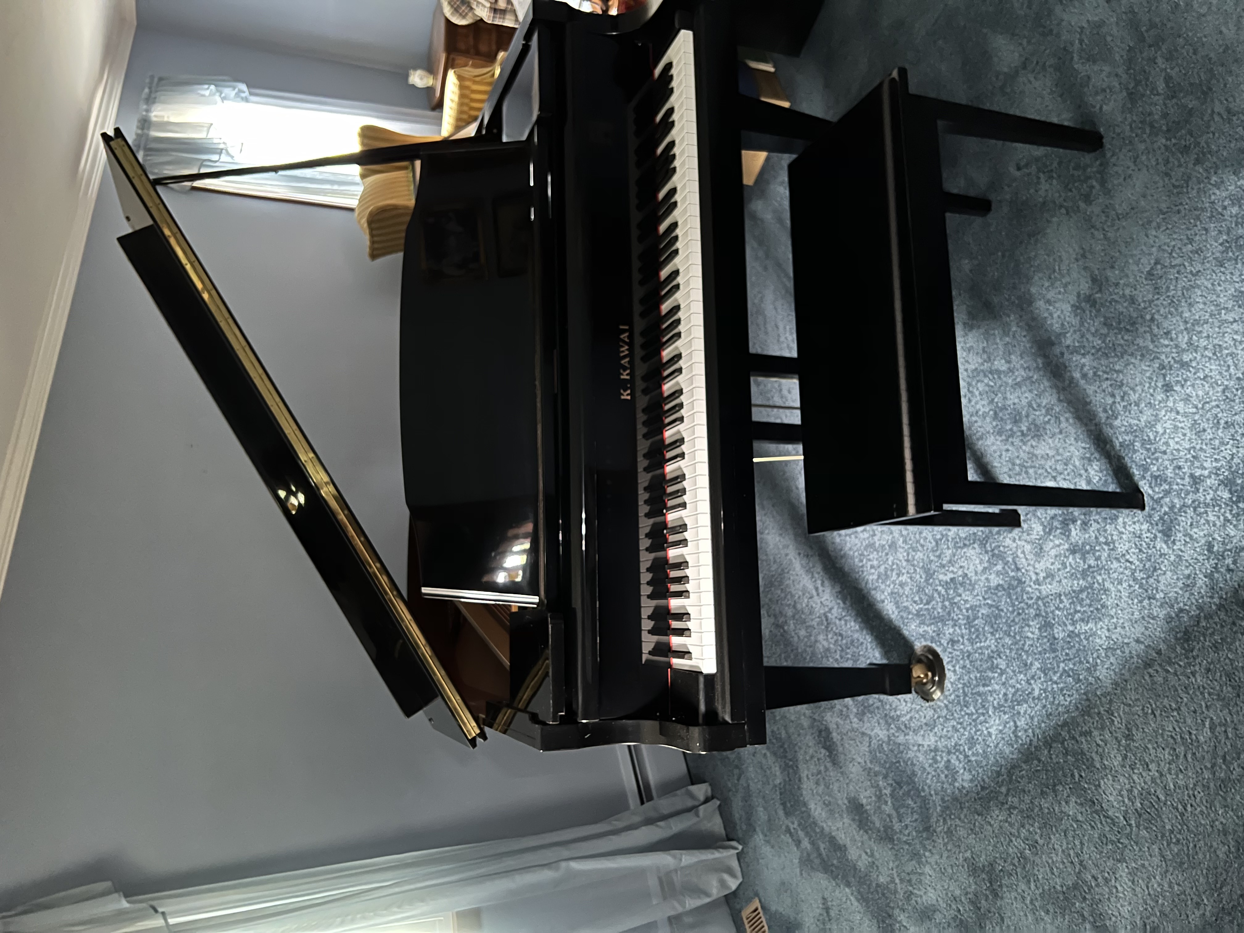 Beautiful Kawai grand piano great condition 