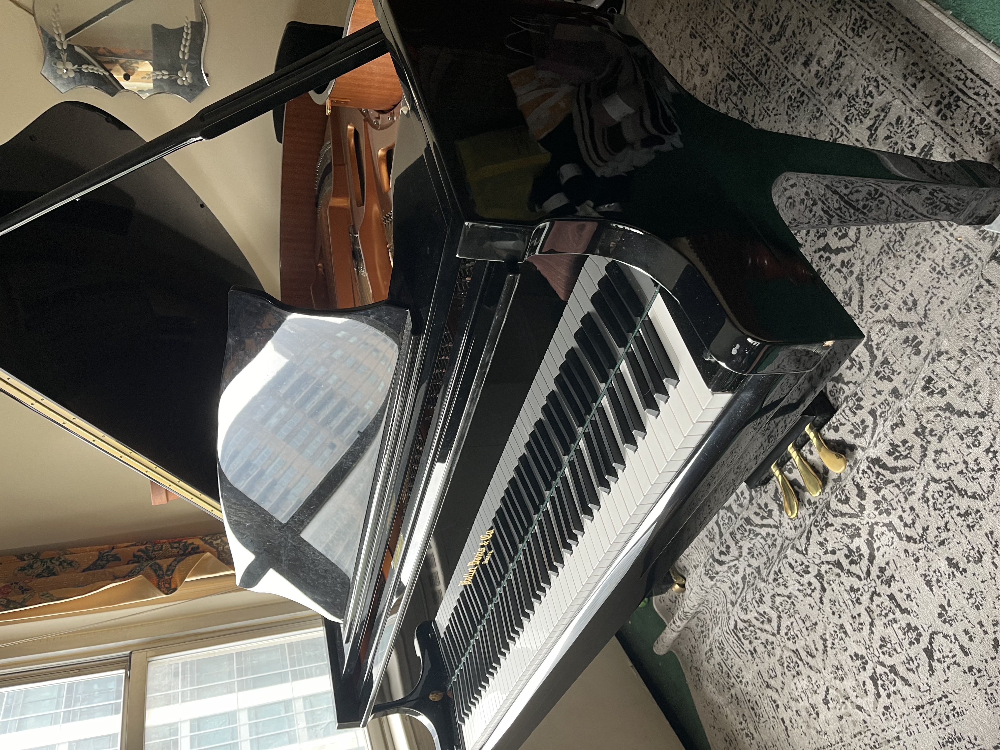 Baby Grand In Great Condition For Sale