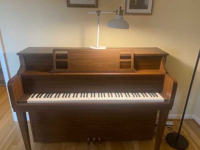 Excellent condition Kawai upright