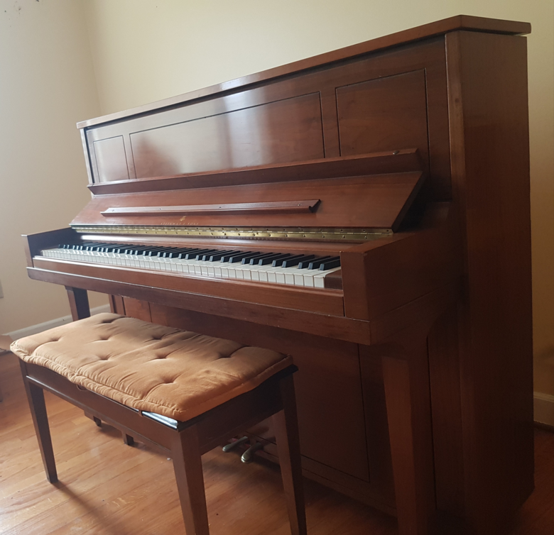 Steinway Upright Model 1098, Mahogany, Great Condition