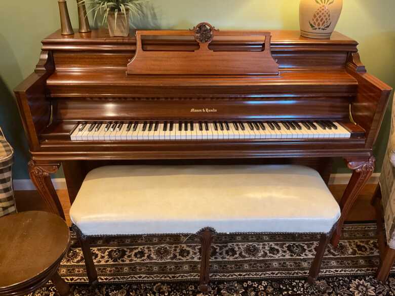 Mason & Hamlin Mahogany Console in Mint Condition