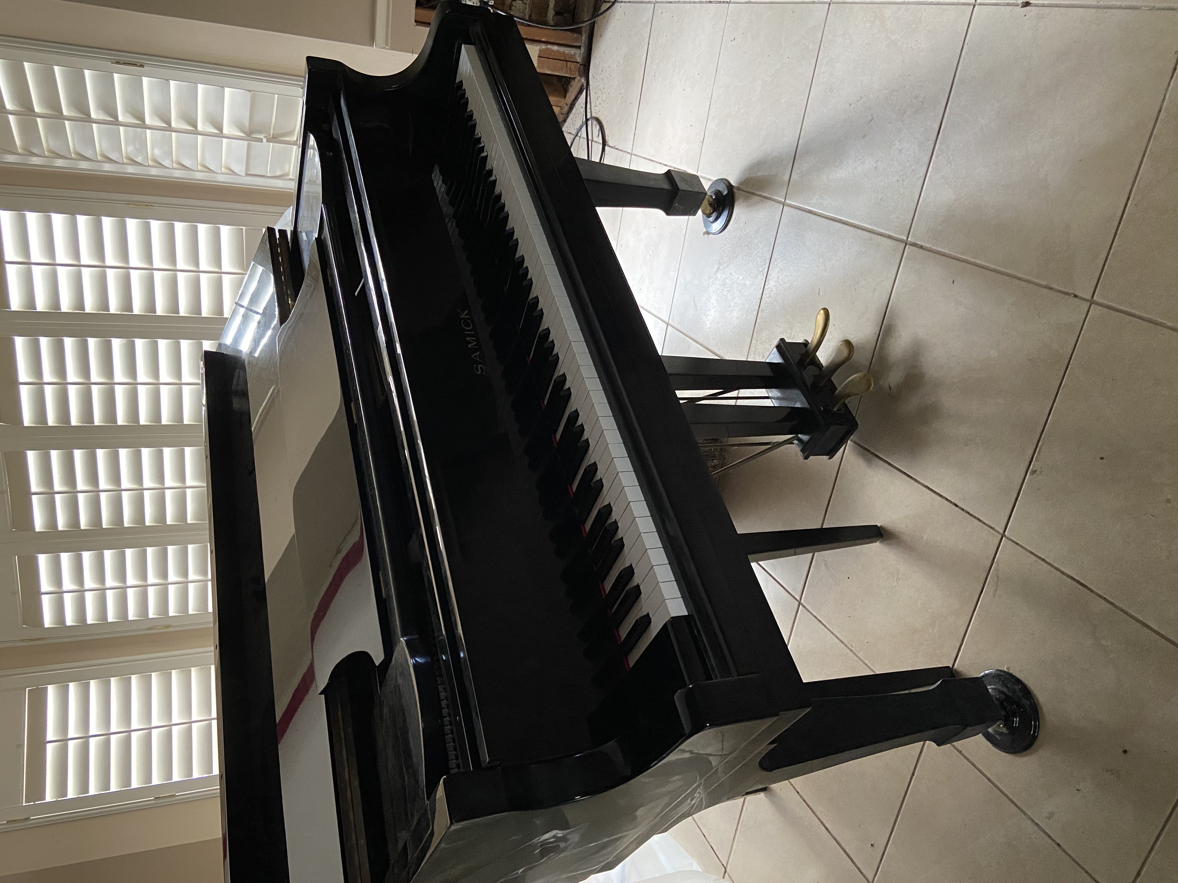 Samick 5’9” Grand Piano Polished Ebony