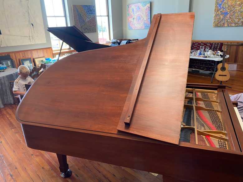 Steinway B  - Walnut Finish