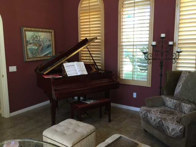 BABY GRAND PIANO